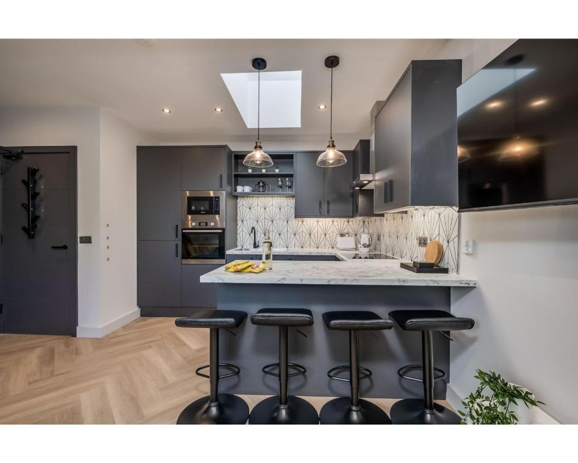 Central Belfast Apartments: University Street Bagian luar foto